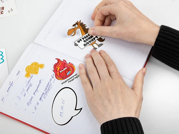 Наклейки бумажные Sticker Pack на заказ, M