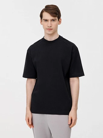 Футболка оверсайз унисекс Sideline, черная