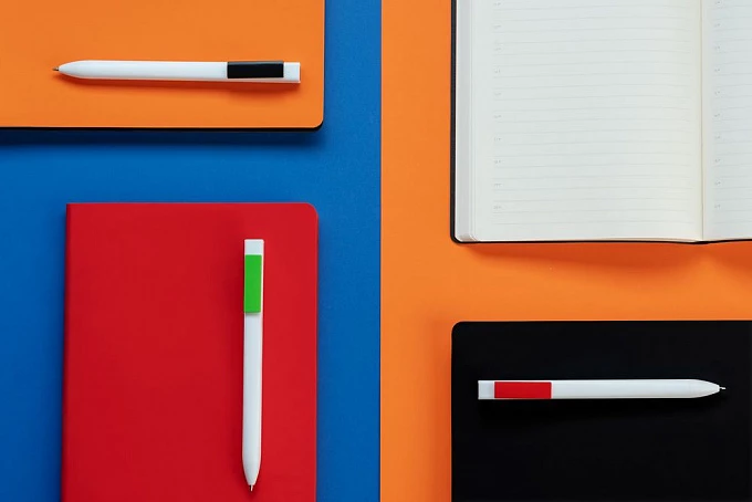 Ручка шариковая Swiper SQ, белая с черным